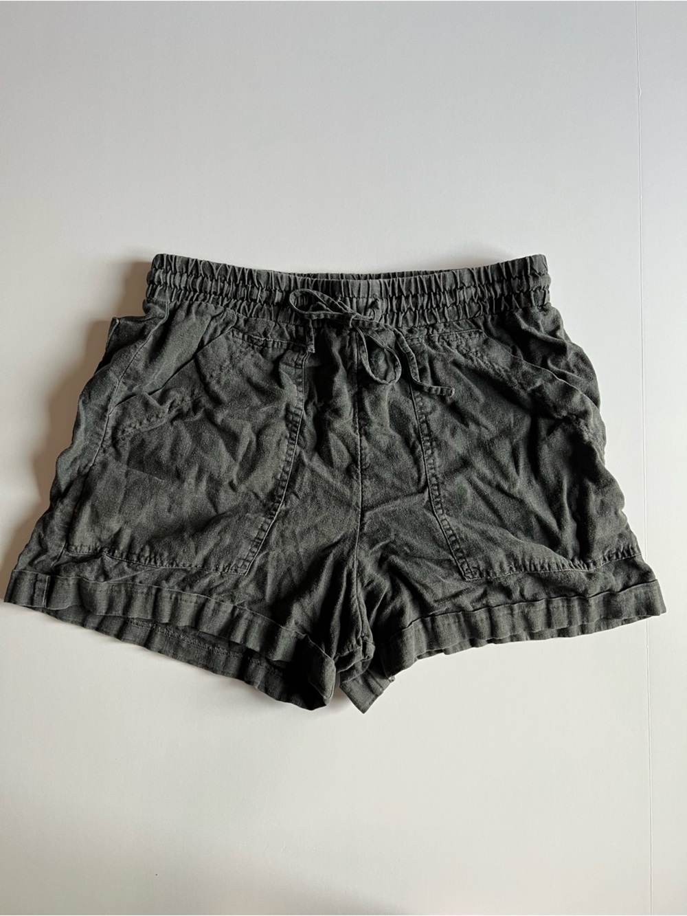 Universal Thread Gray Elastic-Waist Shorts with Drawstring